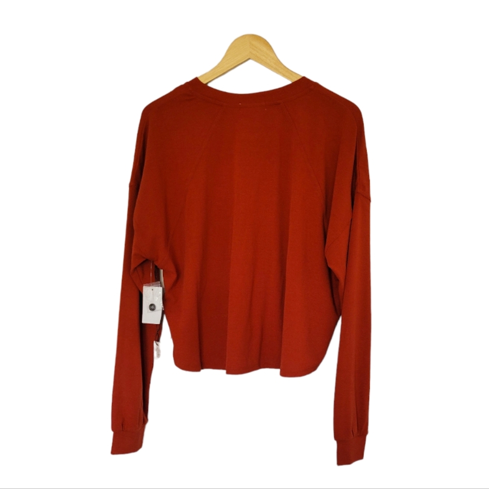 Treasure & Bond Hidden Placket Crop Henley Red Ochre, XL - Picture 3 of 6